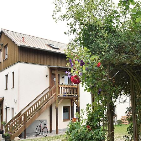 Beautiful Apartment In Rerik With Garden Near Sea Exteriör bild