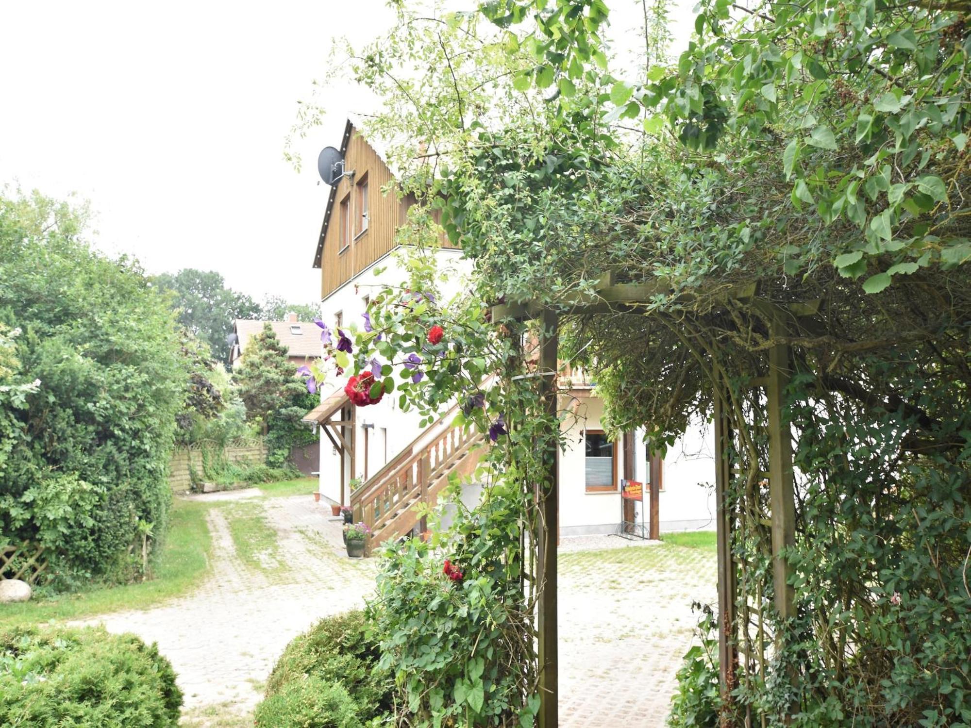 Beautiful Apartment In Rerik With Garden Near Sea Exteriör bild