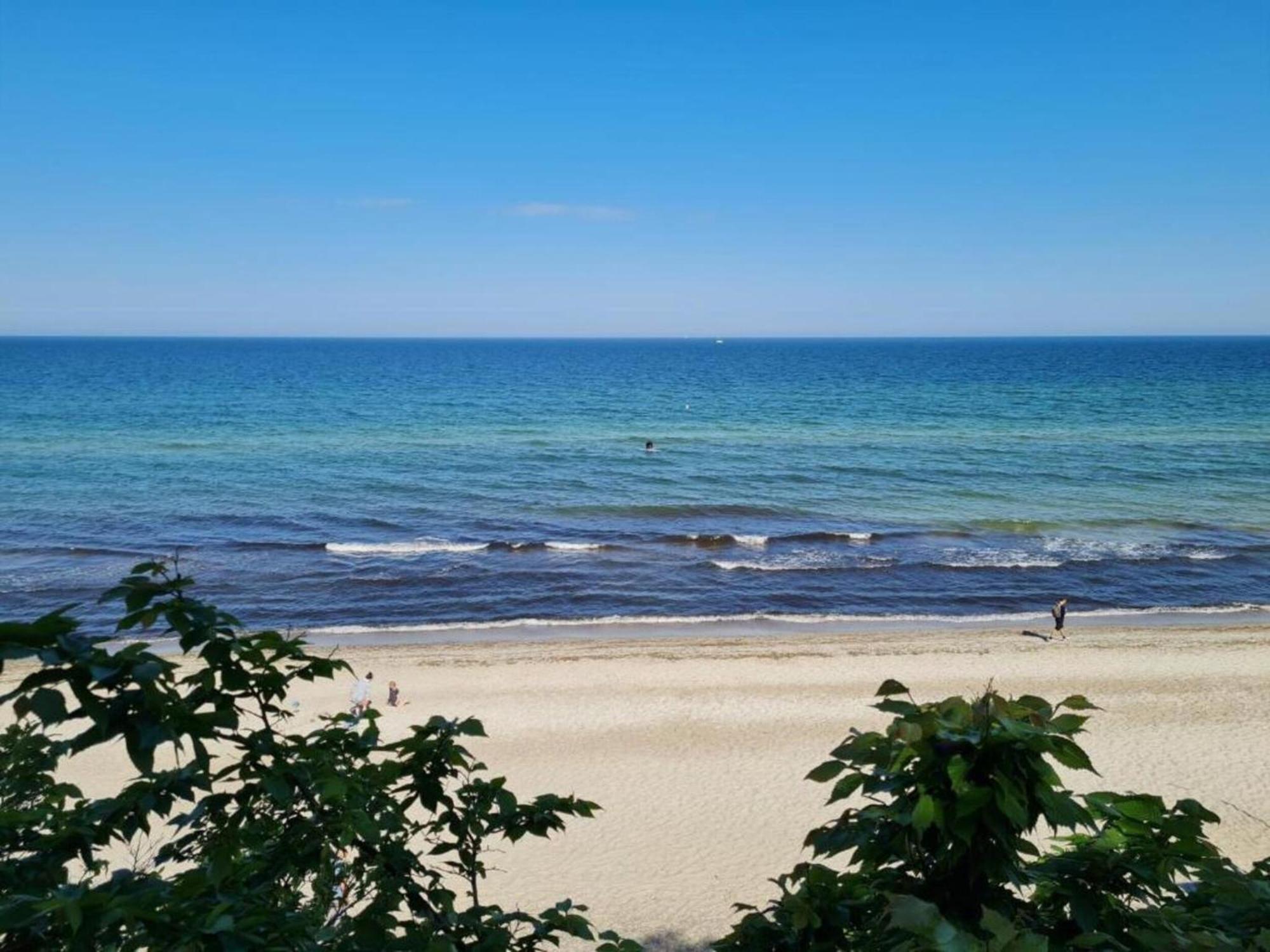 Beautiful Apartment In Rerik With Garden Near Sea Exteriör bild
